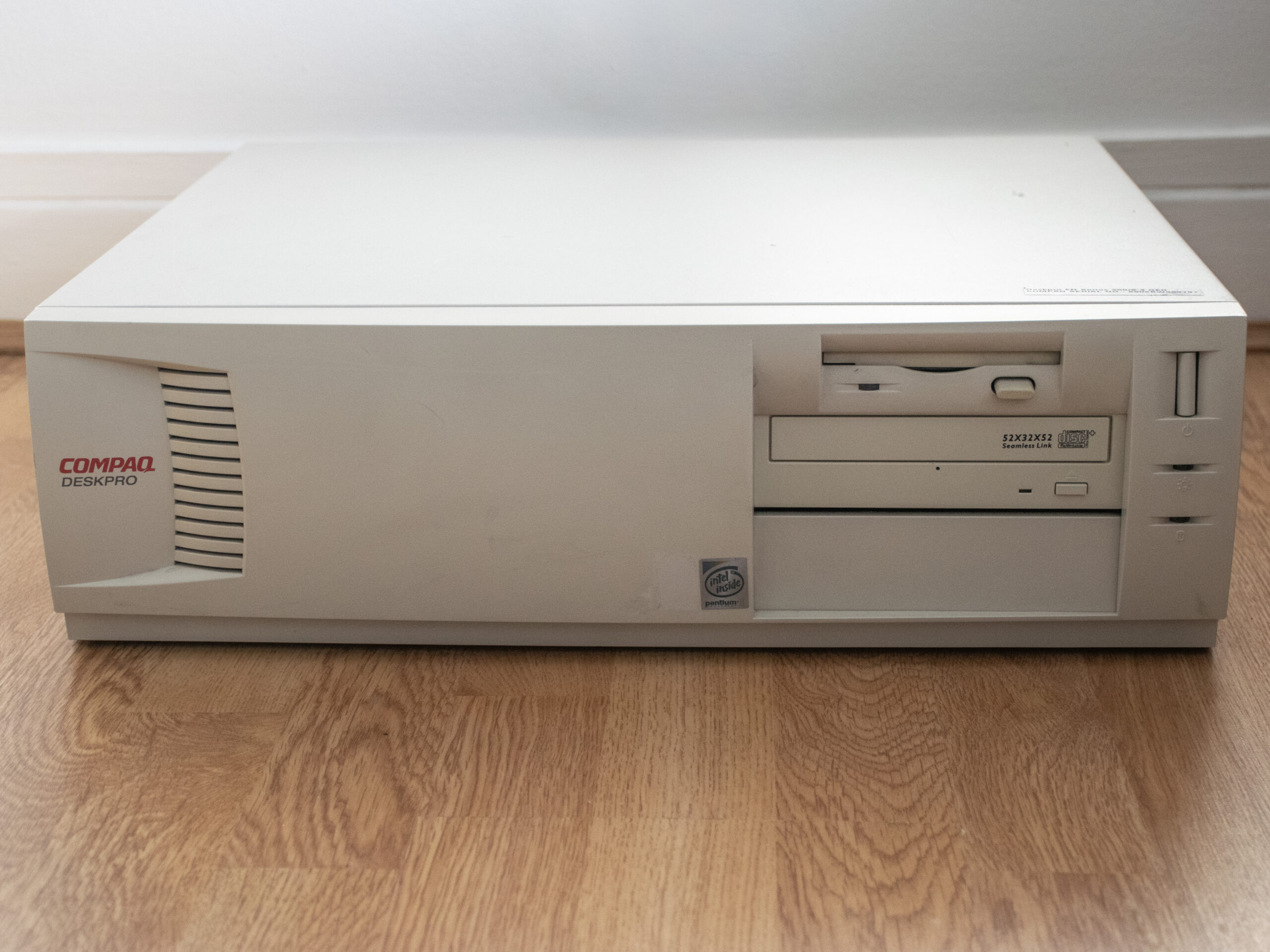 Compaq Deskpro EN 350 - face